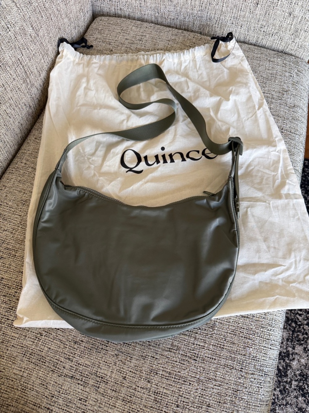 NEW Quince Revive Nylon Crescent Shoulder Bag - Picture 2 of 4